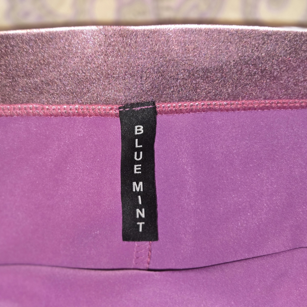 Metallic Pink Pencil Skirt - Picture 2 of 7